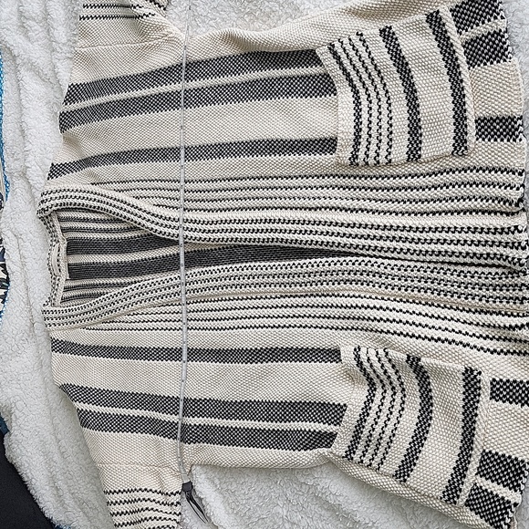 Ellison Jacket Size L - Picture 9 of 12